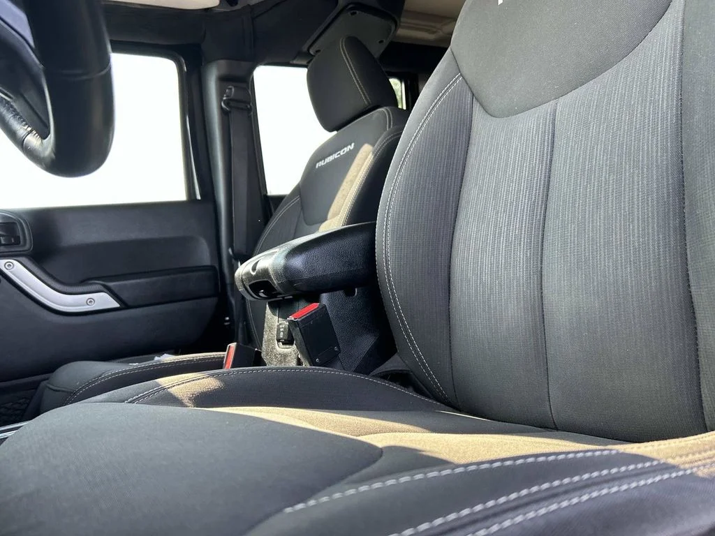 Used 2018 Black Jeep Unlimited Rubicon image 19