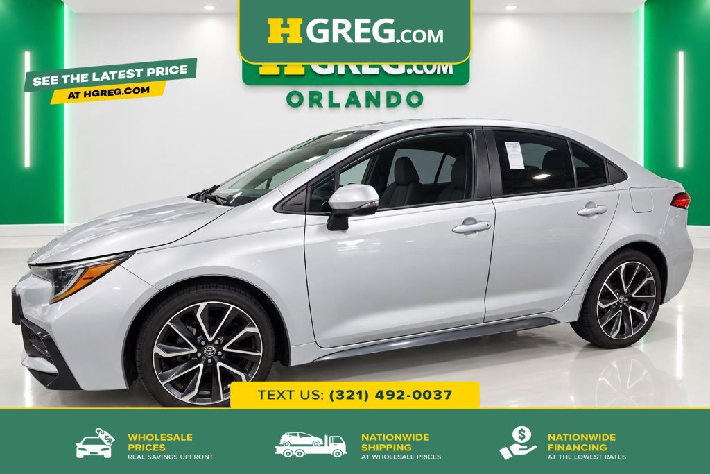Used 2020 Classic Silver Metallic Toyota SE image 1