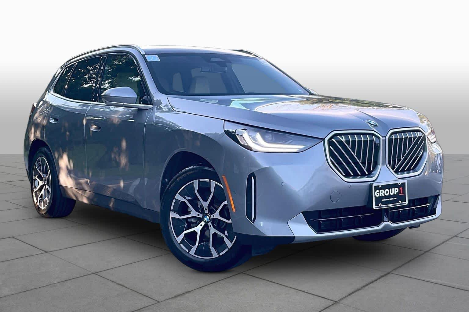 New 2026 Skyscraper Grey Metallic BMW 30 xDrive image 2