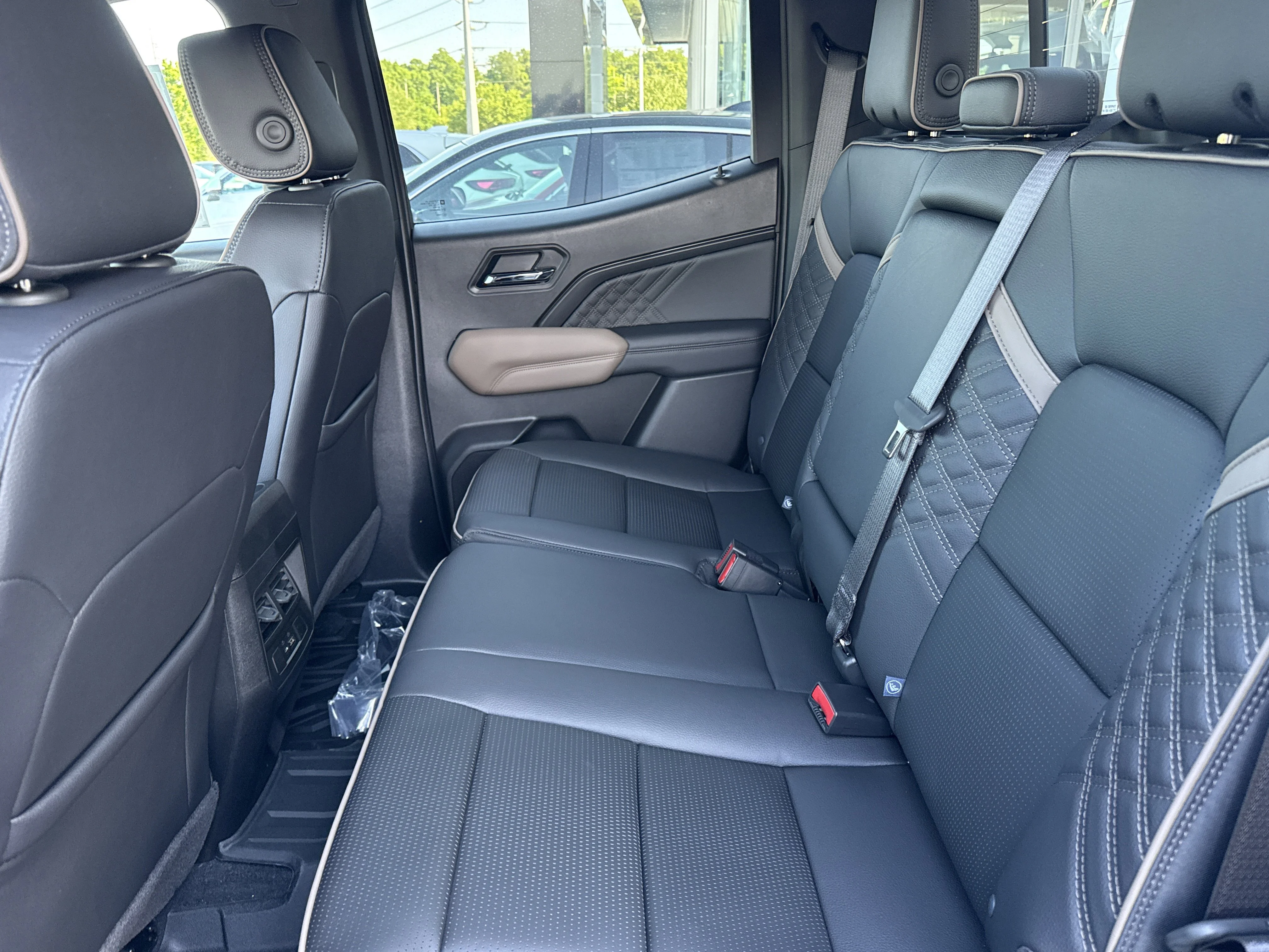 New 2026 Summit White GMC 4WD Denali image 6