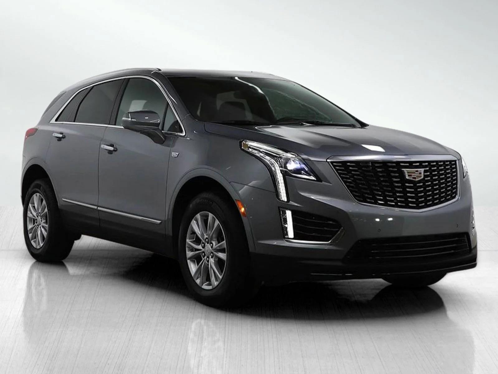Used 2025 Gray Cadillac Luxury image 8