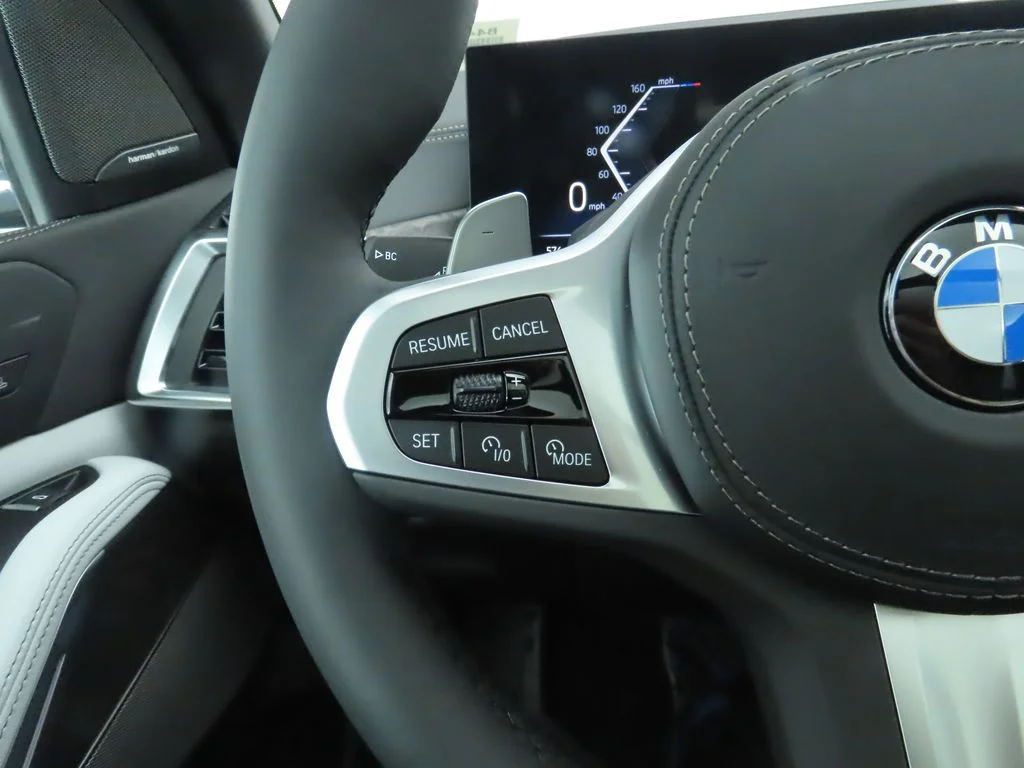 Used 2026 Black BMW xDrive40i image 11