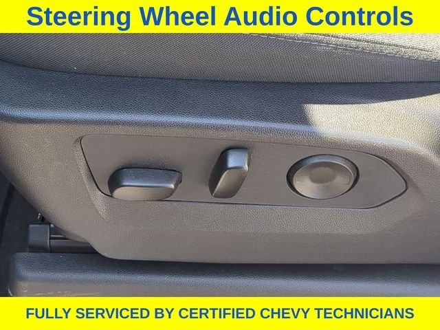 Used 2025 White Chevrolet LT image 25