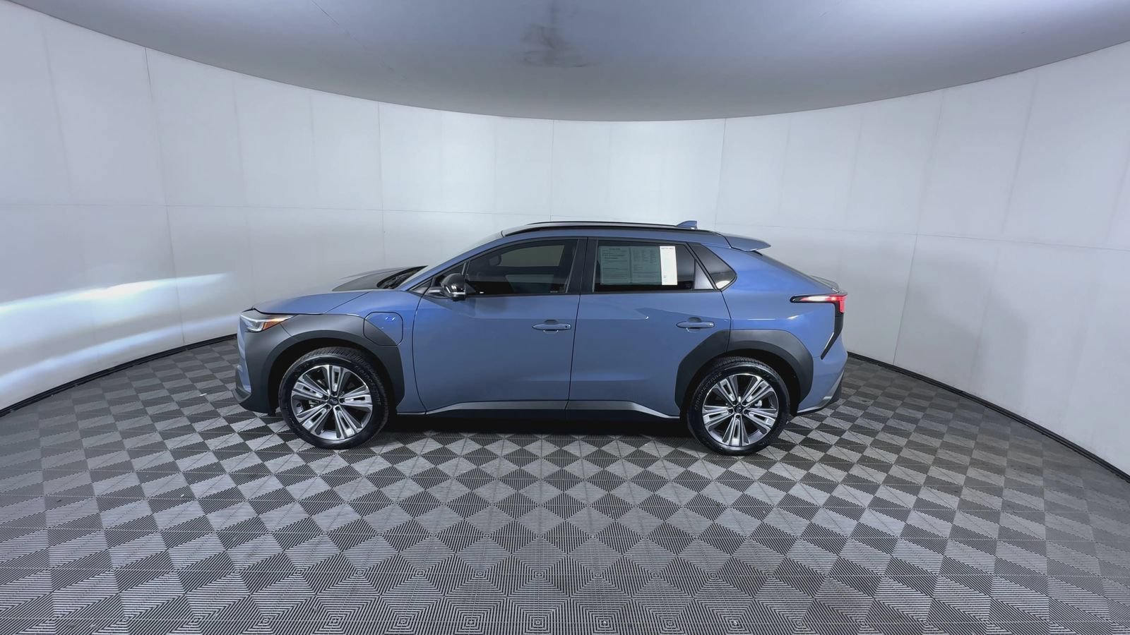 Used 2023 Harbor Mist Gray Pearl Subaru Limited image 5