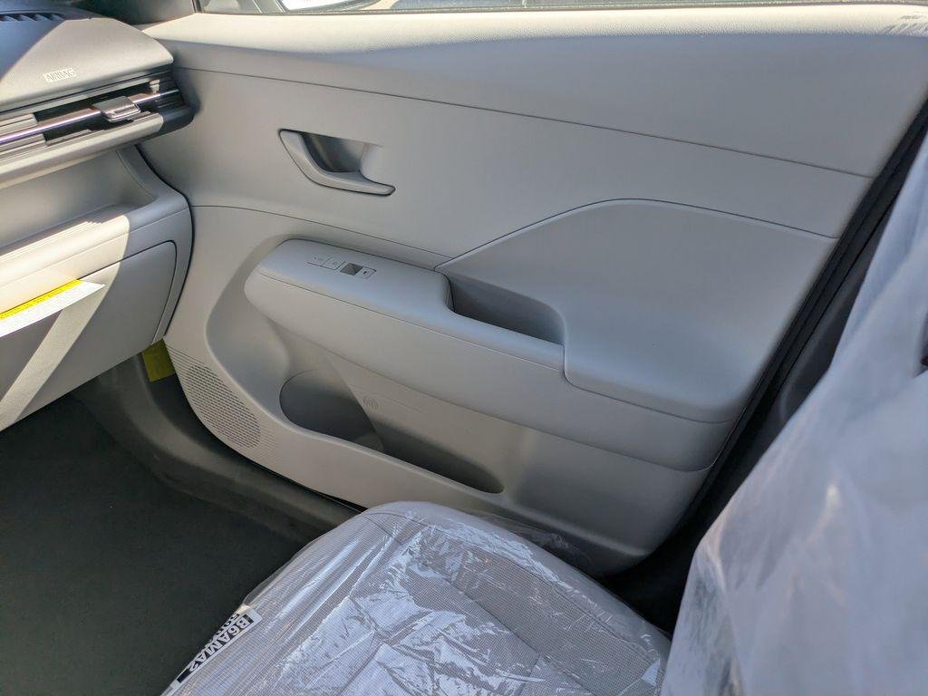 New 2026 White Hyundai SEL Sport FWD image 16
