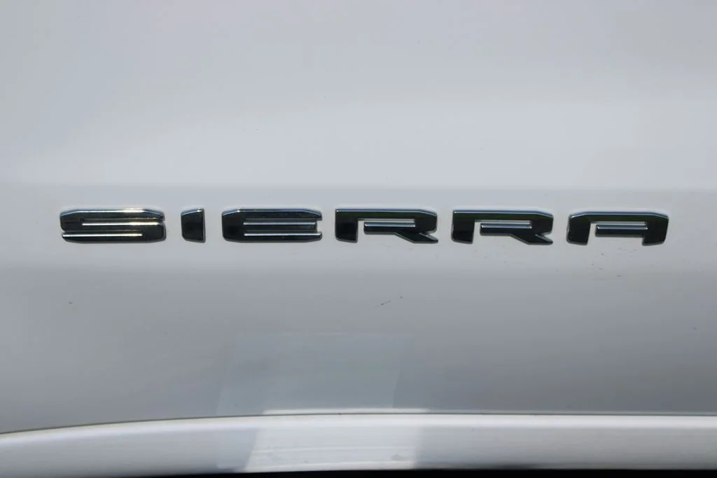 Used 2021 Summit White GMC SLT image 7