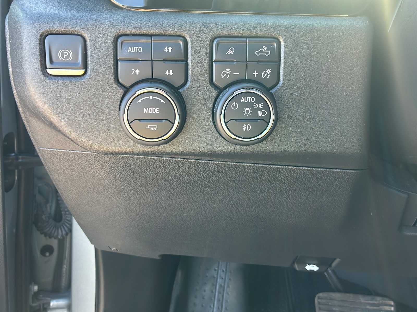 2023 Chevrolet Silverado 1500 ZR2 - Photo 5