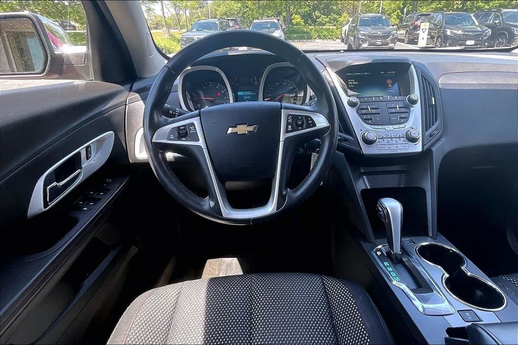 Used 2013 Red Chevrolet LT image 5