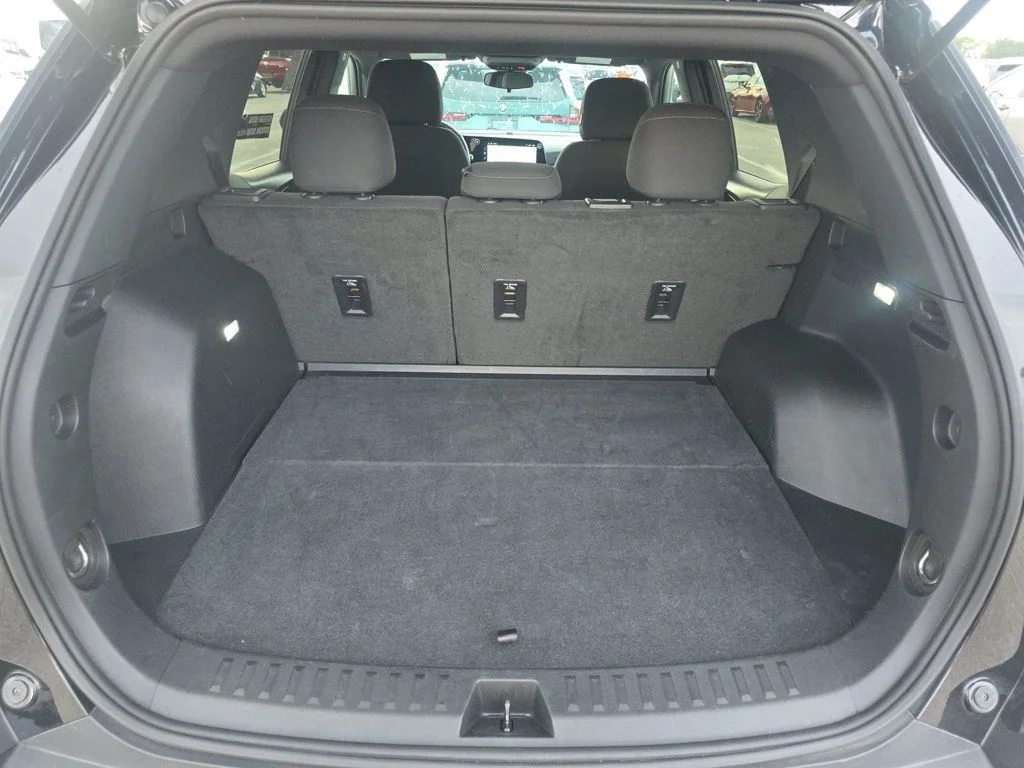 Used 2025 Black Chevrolet LT image 7