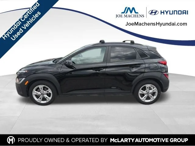 Used 2022 Black Hyundai SEL image 2