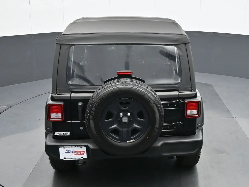 Used 2022 Black Jeep Unlimited Sport image 19