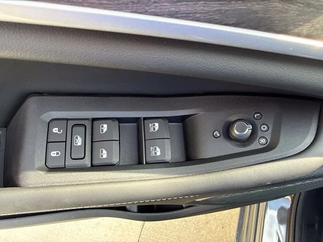New 2027 Gray Jeep Limited Reserve image 12
