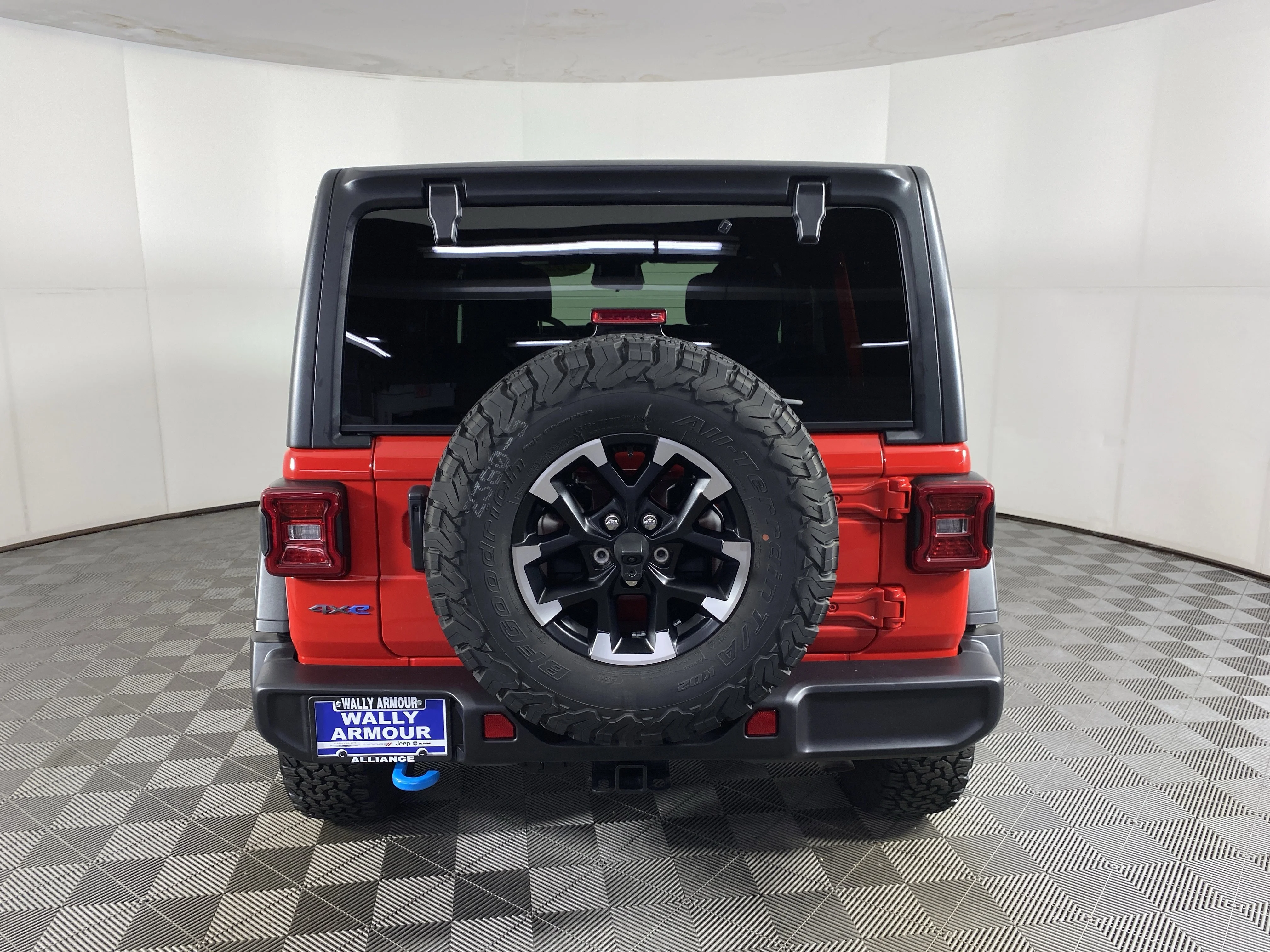 Used 2025 Firecracker Red Clearcoat Jeep Rubicon image 8