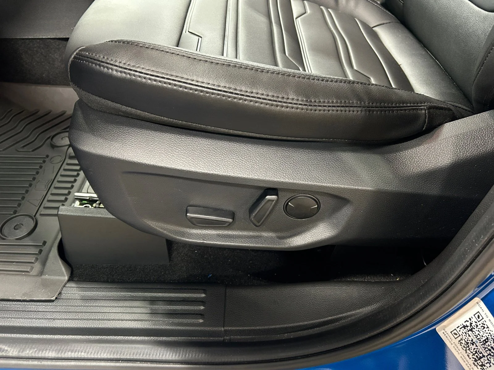 New 2026 Velocity Blue Metallic Ford Lariat image 15