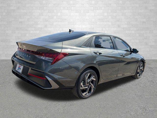 2025 Hyundai Elantra SEL - Photo 29