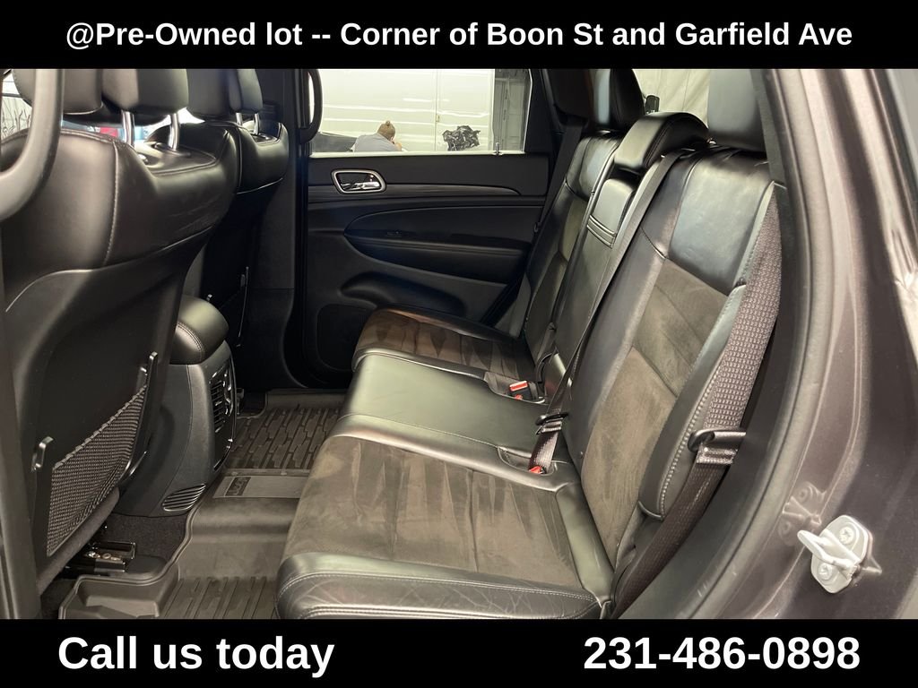 Used 2020  Jeep Laredo image 27