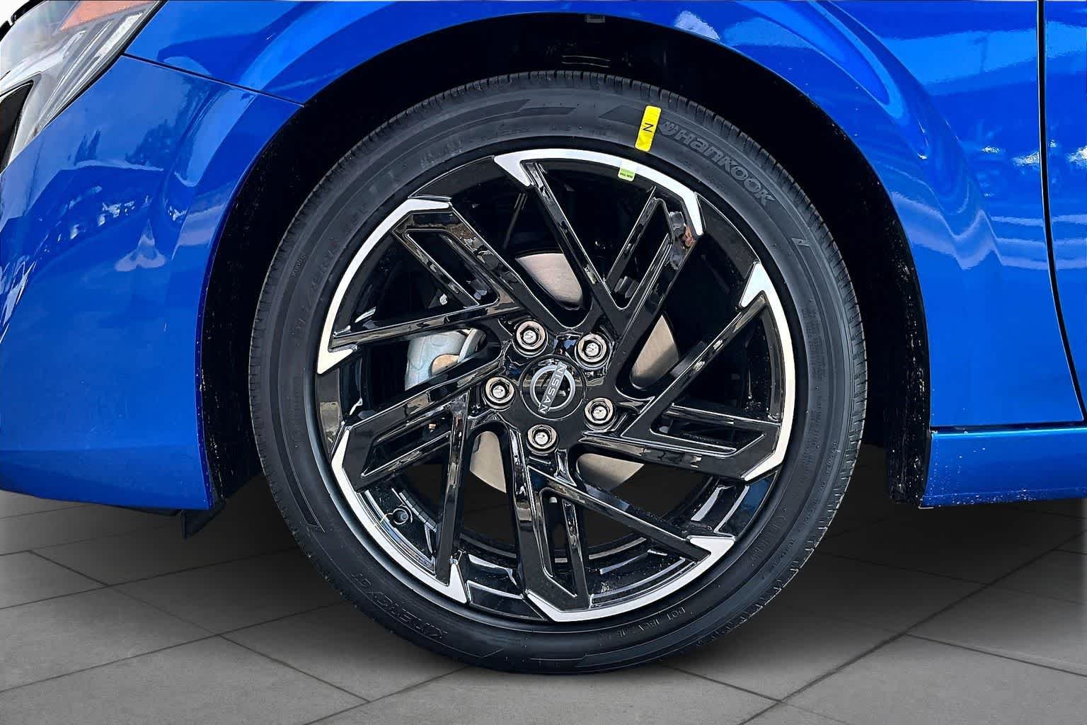 New 2026 Bluestone Pearl/Super Black Nissan SR image 11