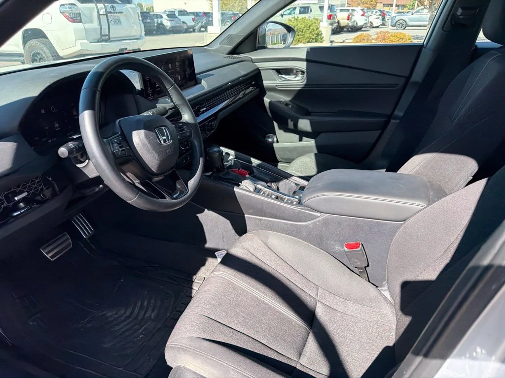 Used 2023 Lunar Silver Metallic Honda Sport image 18