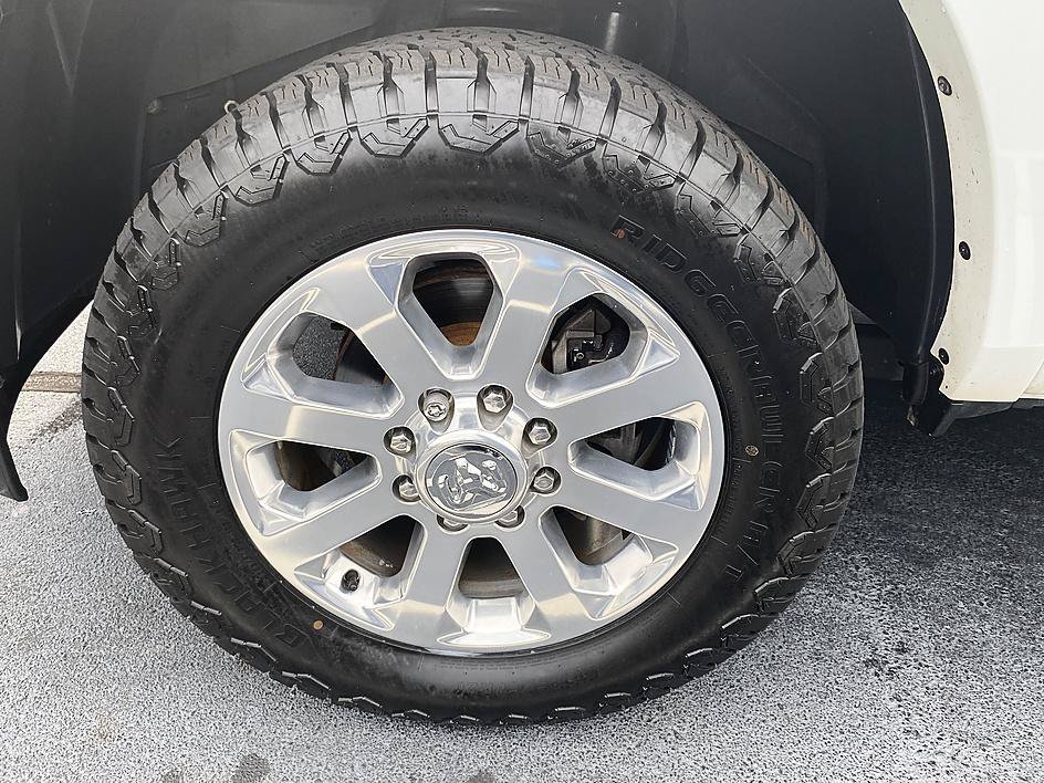 Used 2022 Bright White Clearcoat Ram Laramie image 27