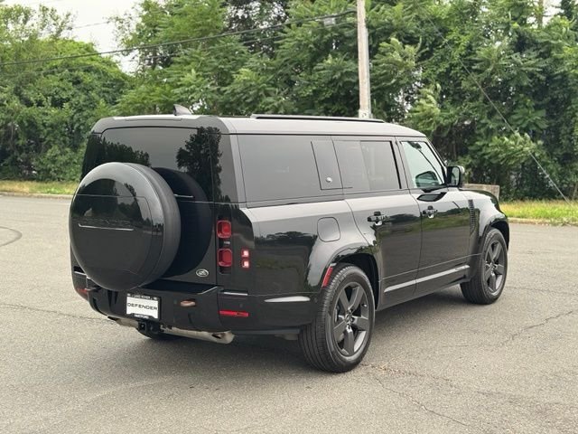 Certified Used 2023 Black Land Rover X-Dynamic SE image 5