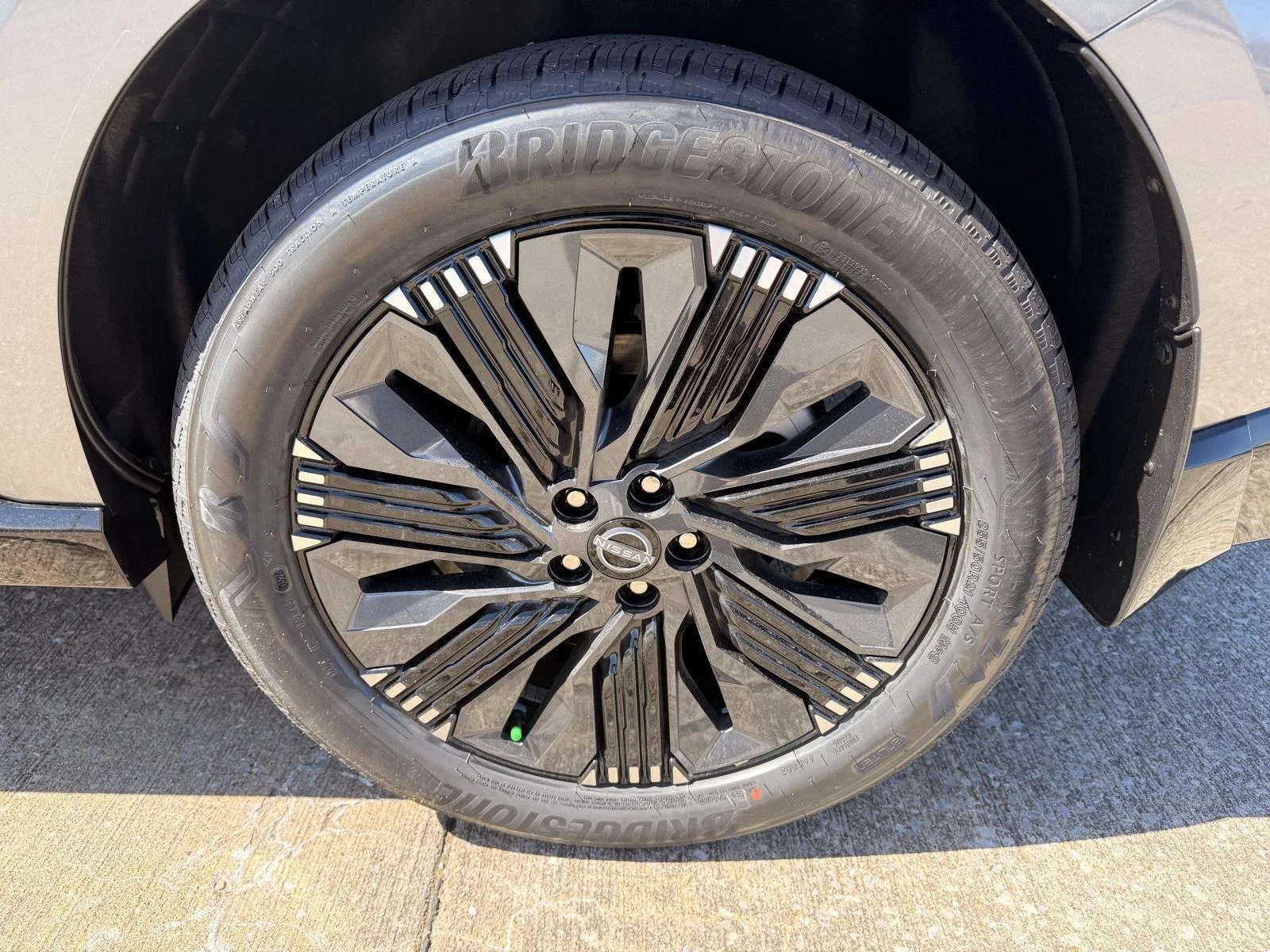 New 2026 Gun Metallic Nissan Platinum image 31