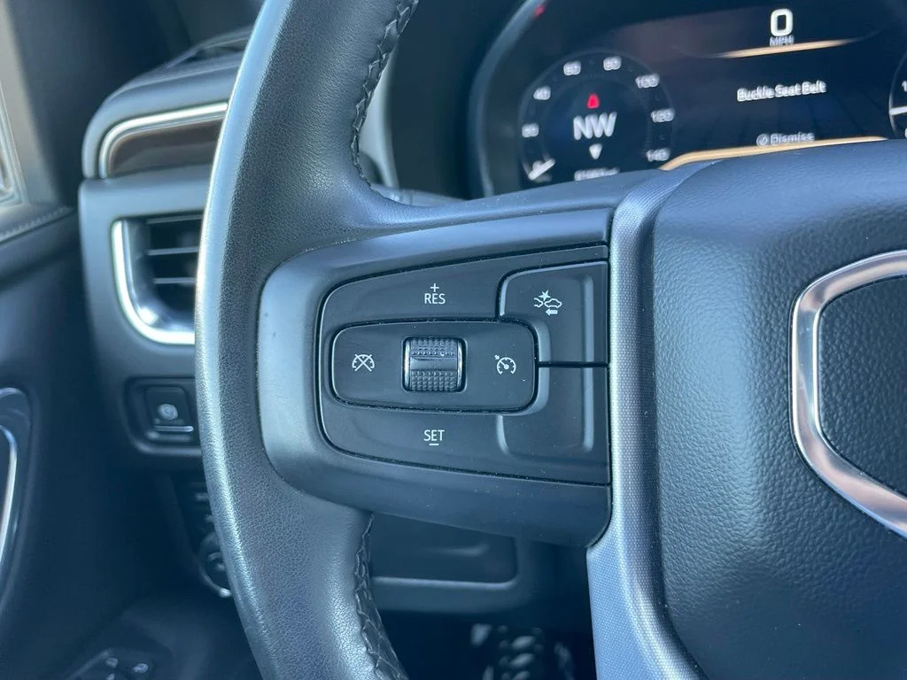 Used 2024 White GMC SLE image 21