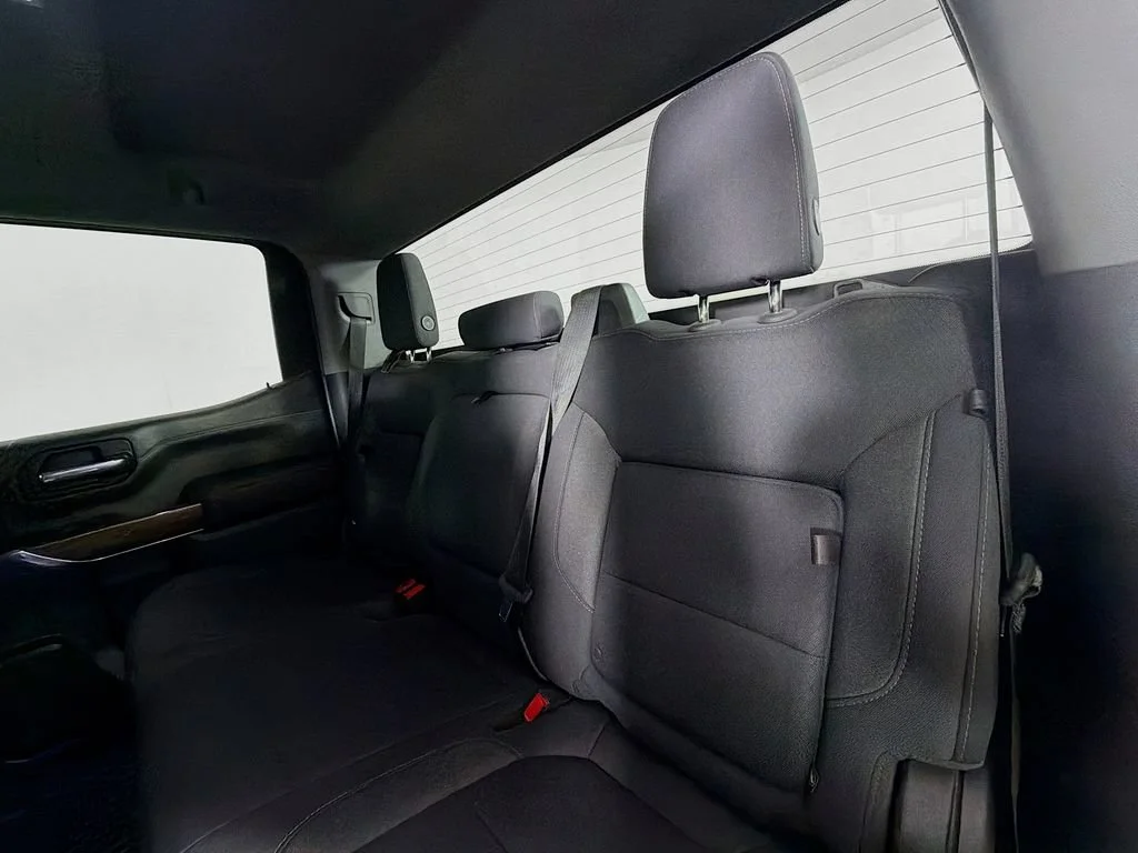 Used 2021 BLACK Chevrolet RST image 18