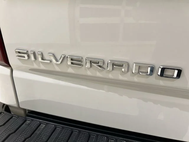 New 2026 White Chevrolet Custom image 29