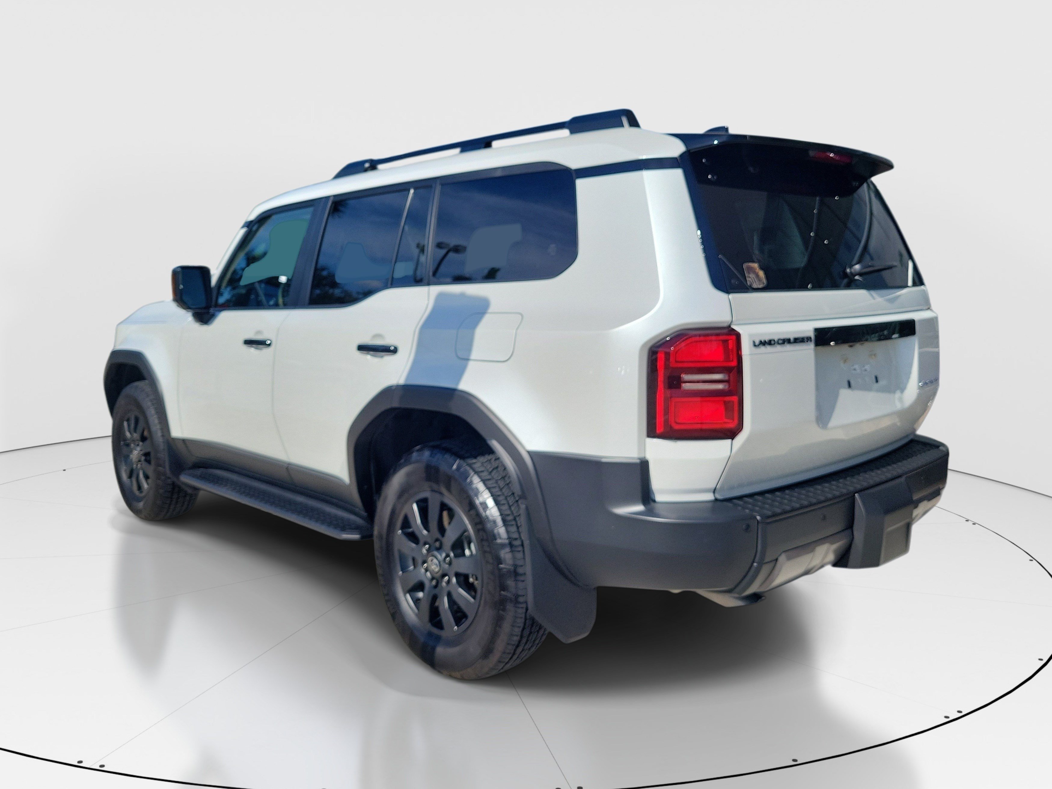 Used 2025 Pearl Toyota Base image 5
