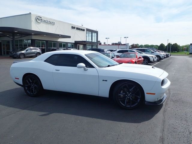 2023 Dodge Challenger R/T's photo