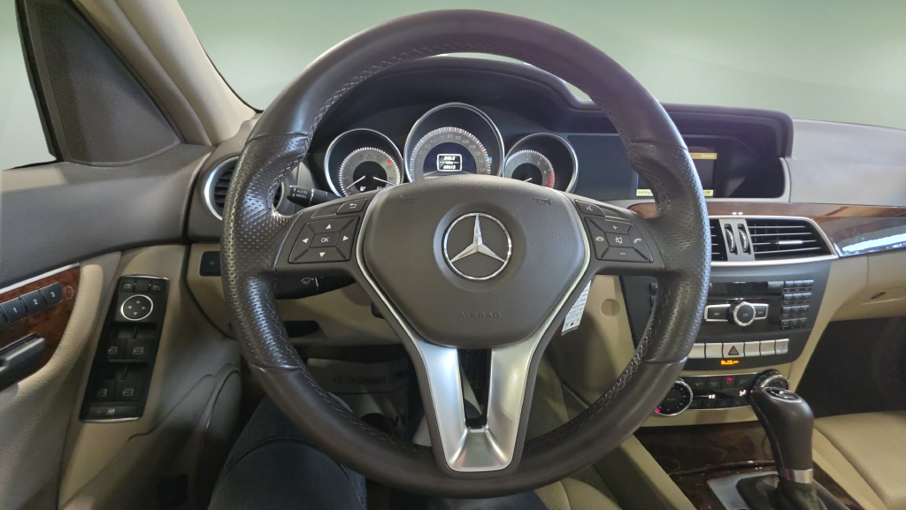 Used 2012  Mercedes-Benz C 300 image 21
