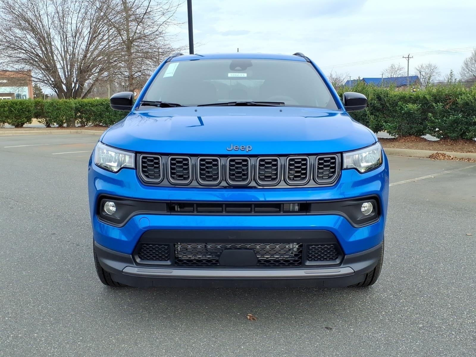 New 2026 Hydro Blue Pearl-Coat Exterior Paint Jeep Latitude Altitude image 2