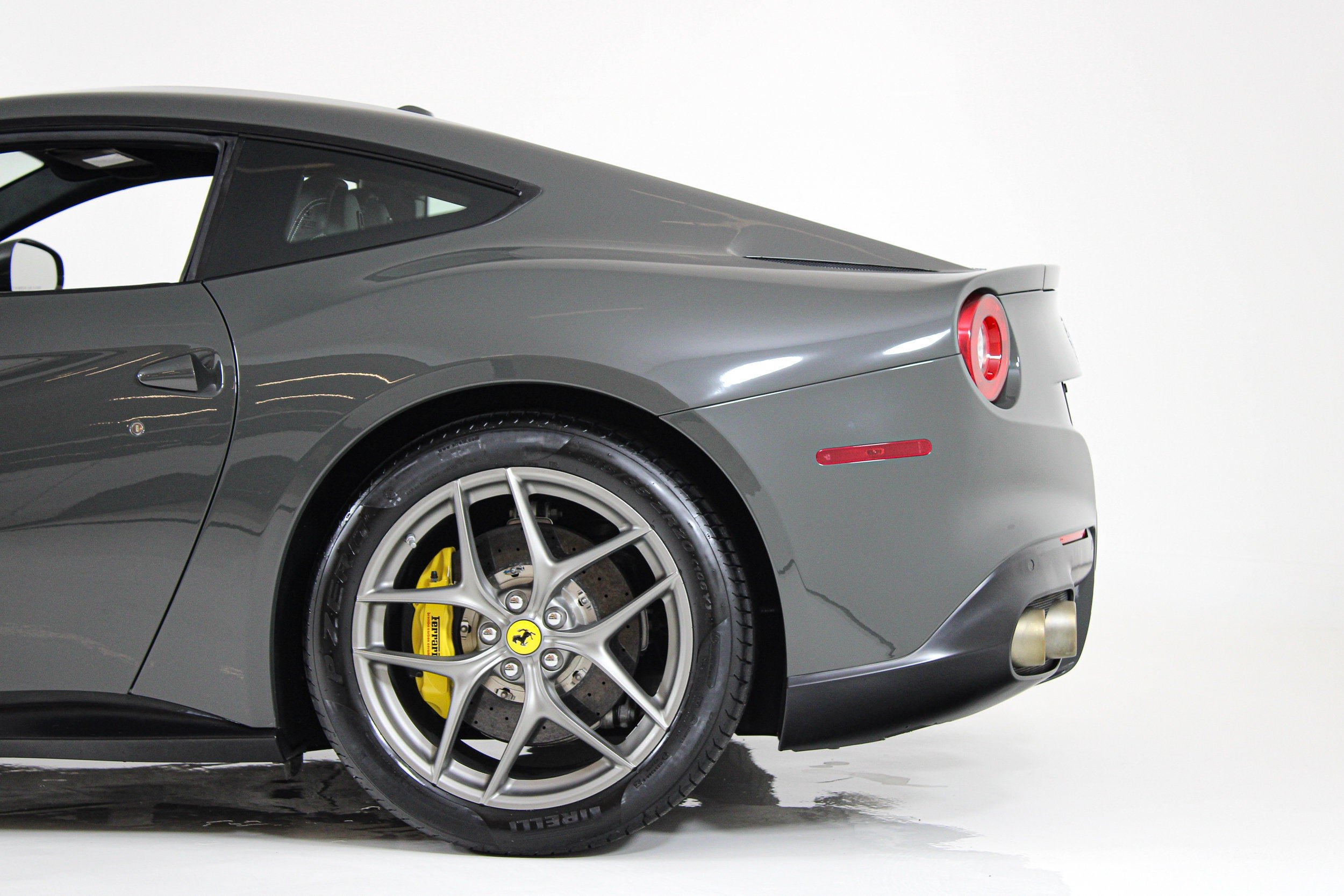 Used 2015 Grigio Scuro Ferrari  image 7