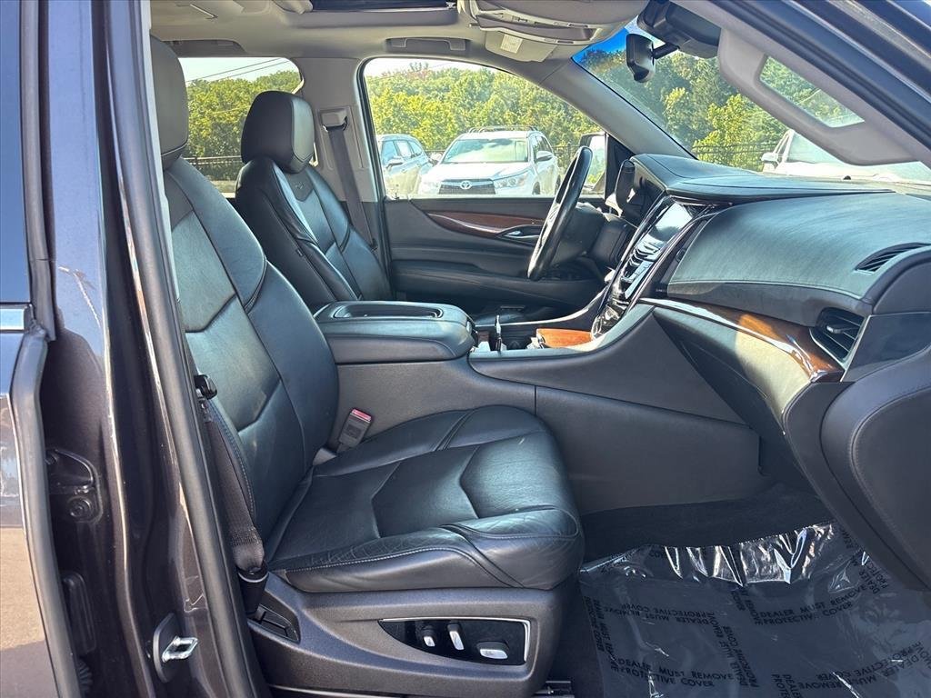 2015 Cadillac Escalade Luxury - Photo 30