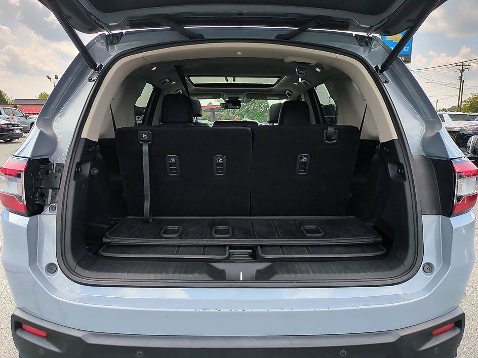 Used 2024 Modern Steel Metallic Honda Touring image 32