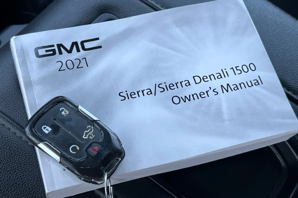 Used 2021 Gray GMC SLT image 12