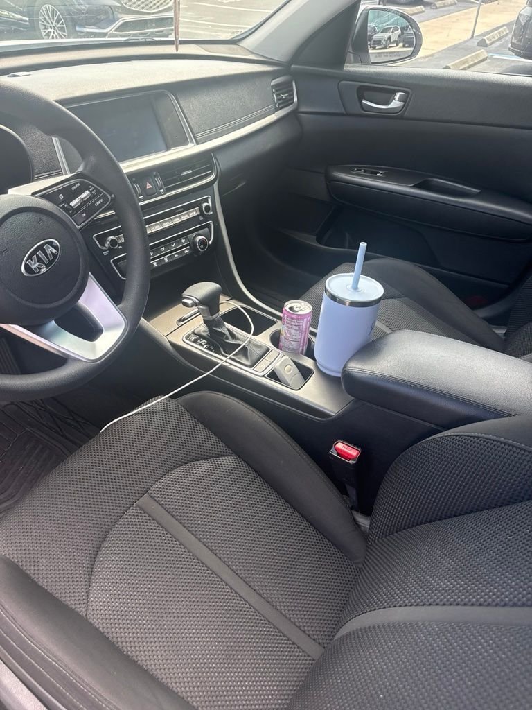 2019 Kia Optima LX - Photo 6