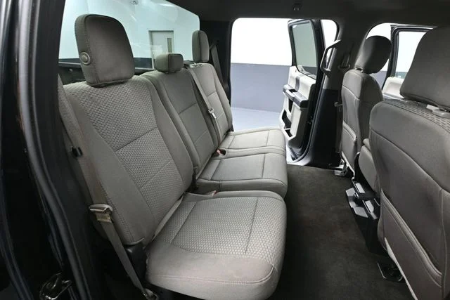 Used 2018 Black Ford XLT image 32