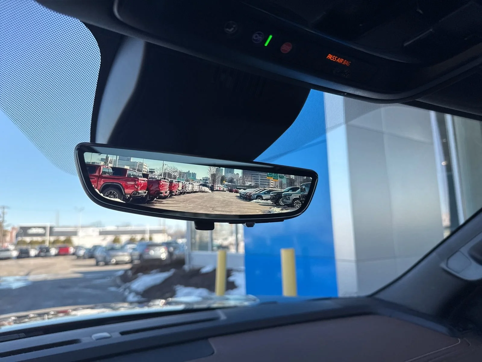 2026 Chevrolet Suburban High Country - Photo 32