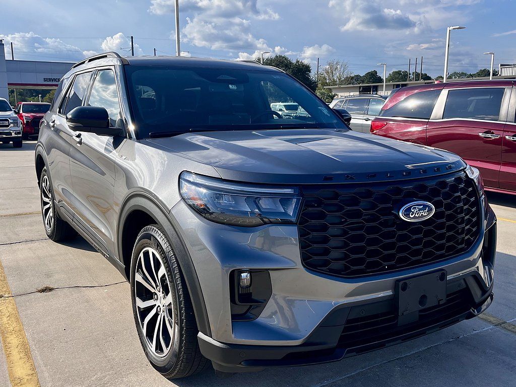 2025 Ford Explorer