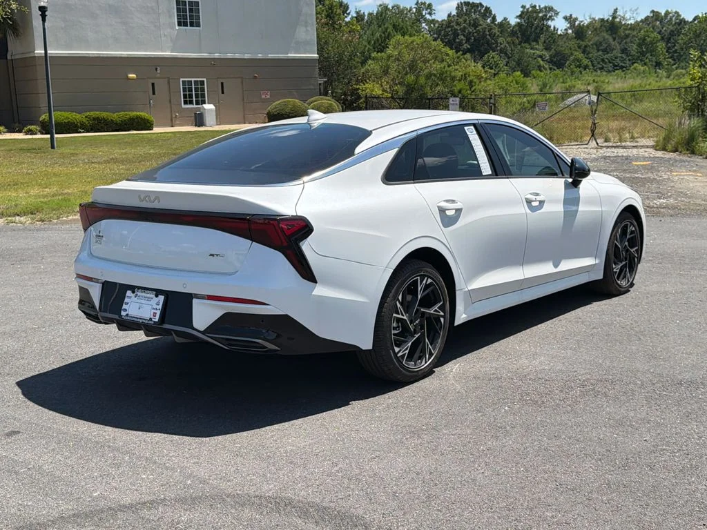 New 2026 White Kia GT-Line image 7