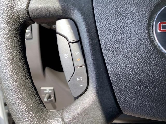 Used 2025 White GMC Work Van image 18