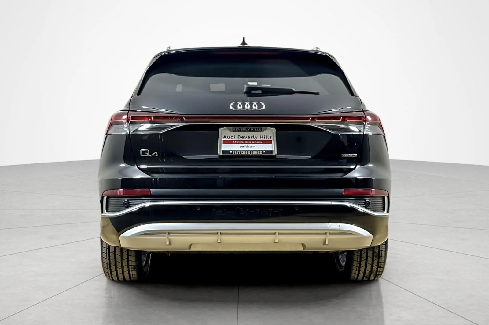 Certified Used 2023 Mythos Black Metallic Audi Premium 50 quattro image 4