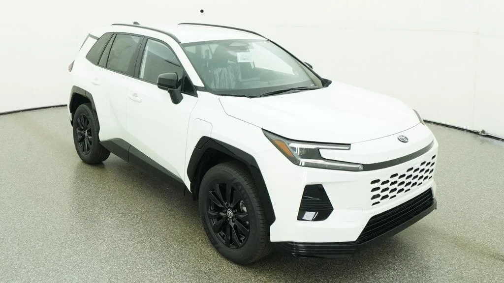 New 2026 Ice Cap Toyota SE image 6