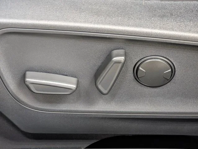 New 2026 Oxford White Ford Badlands® image 40