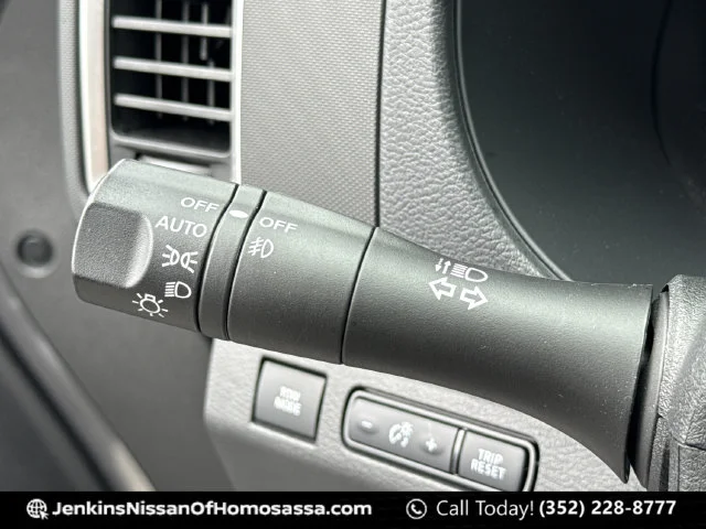 Used 2023 Gray Nissan SV image 46