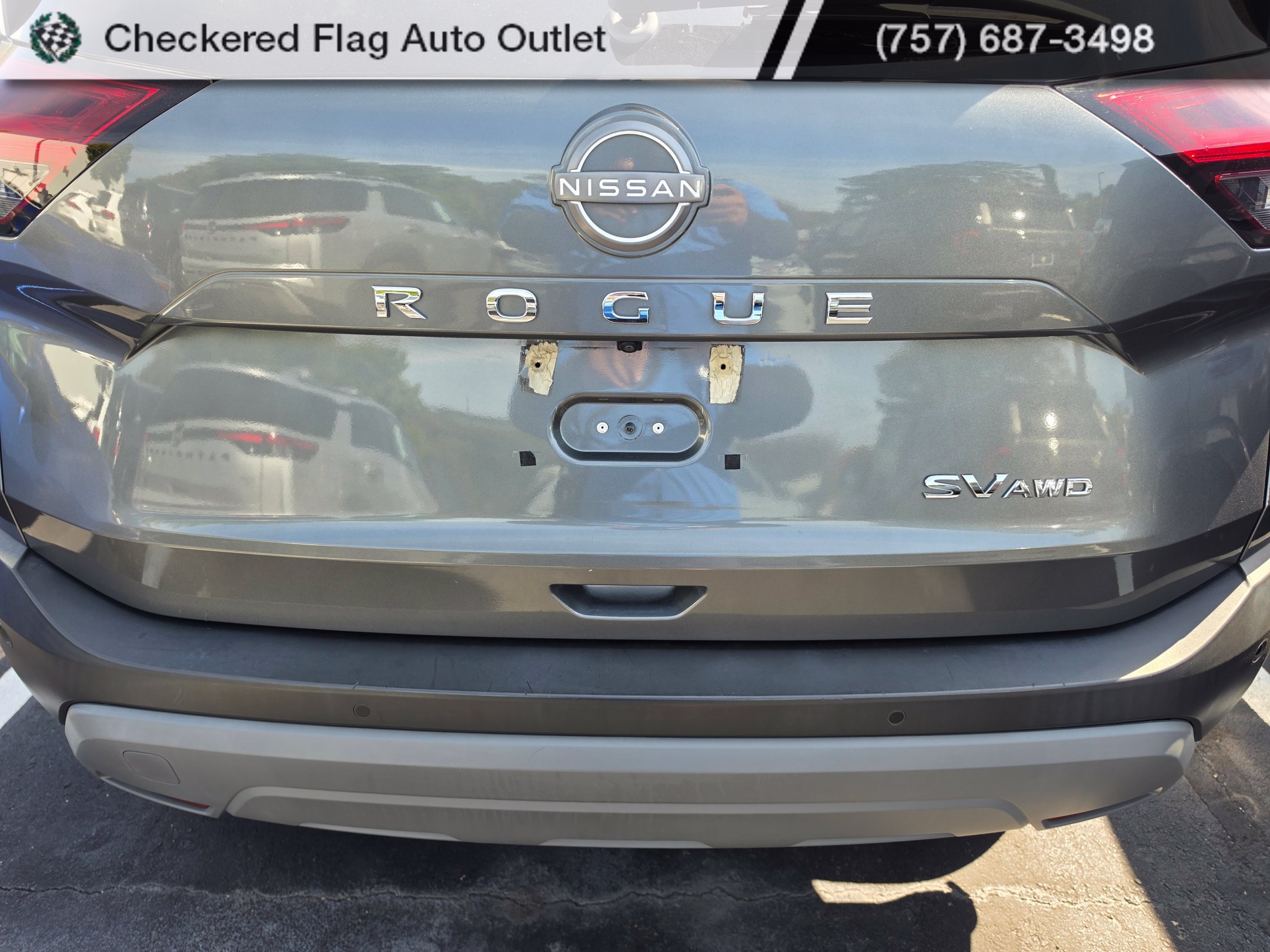 Used 2023 Gun Metallic Nissan SV image 7