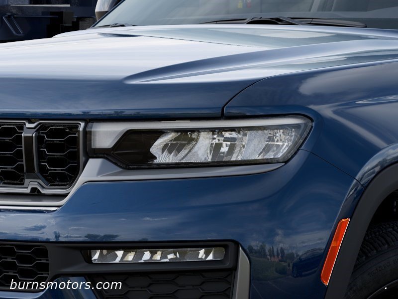 New 2026 Fathom Blue Pearl-Coat Exterior Paint Jeep Limited image 10