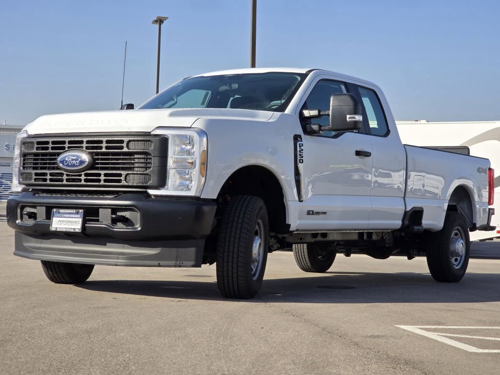 New 2026 Oxford White Ford XL image 17