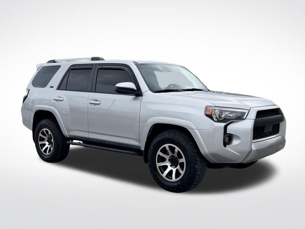 Used 2021 Silver Toyota SR5 image 8